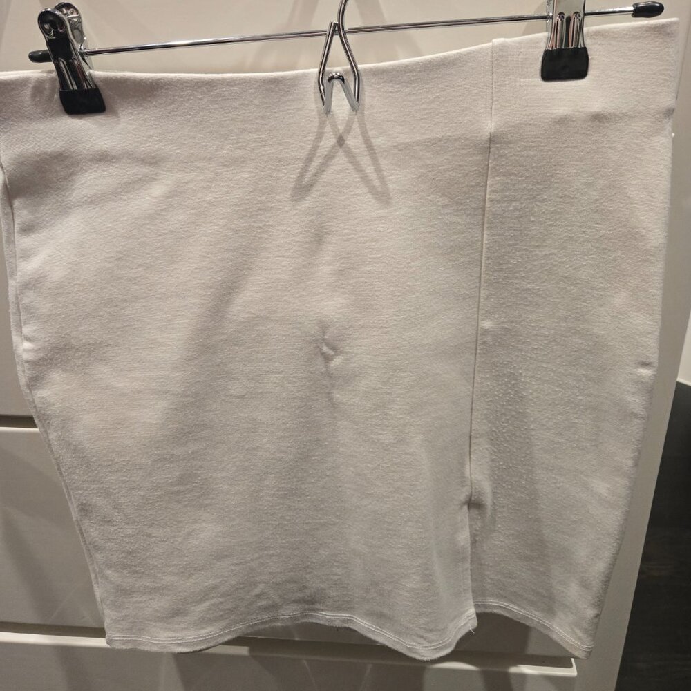 Forever 21 Pull On White Mini Skirt